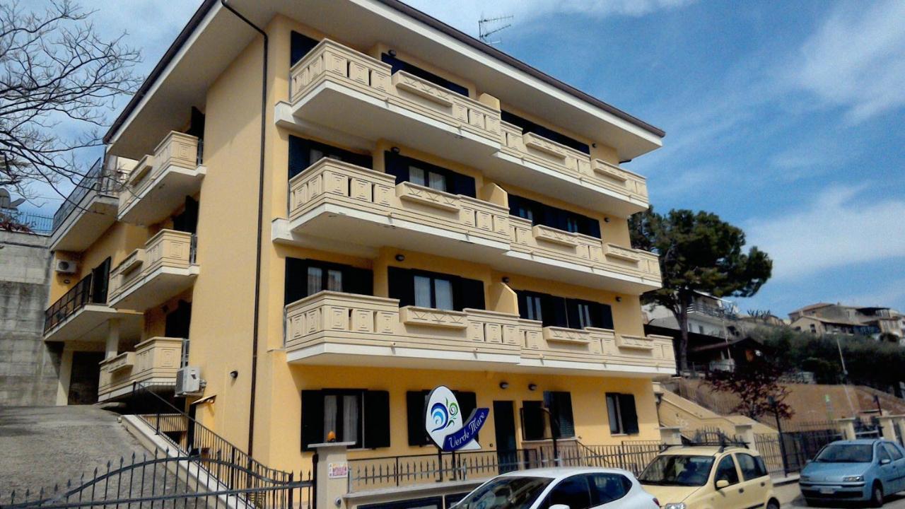 Verde Mare "Appartamenti Per Vacanze" Tortoreto Exteriör bild